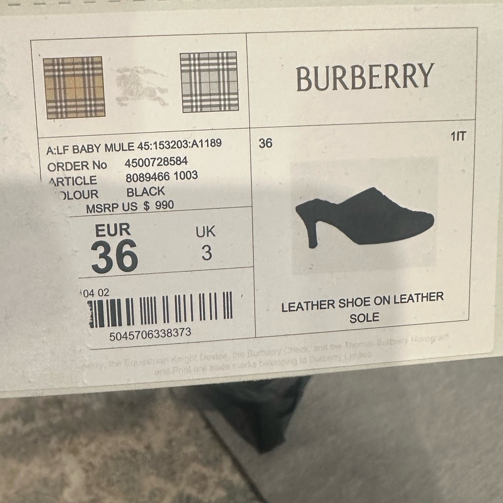 Burberry shoes - Picture 3 of 4